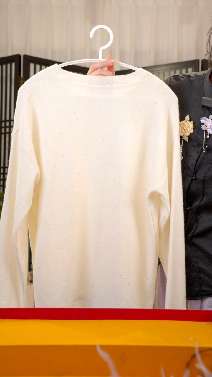 织绣命**定非遗苏绣绒花手工饰品