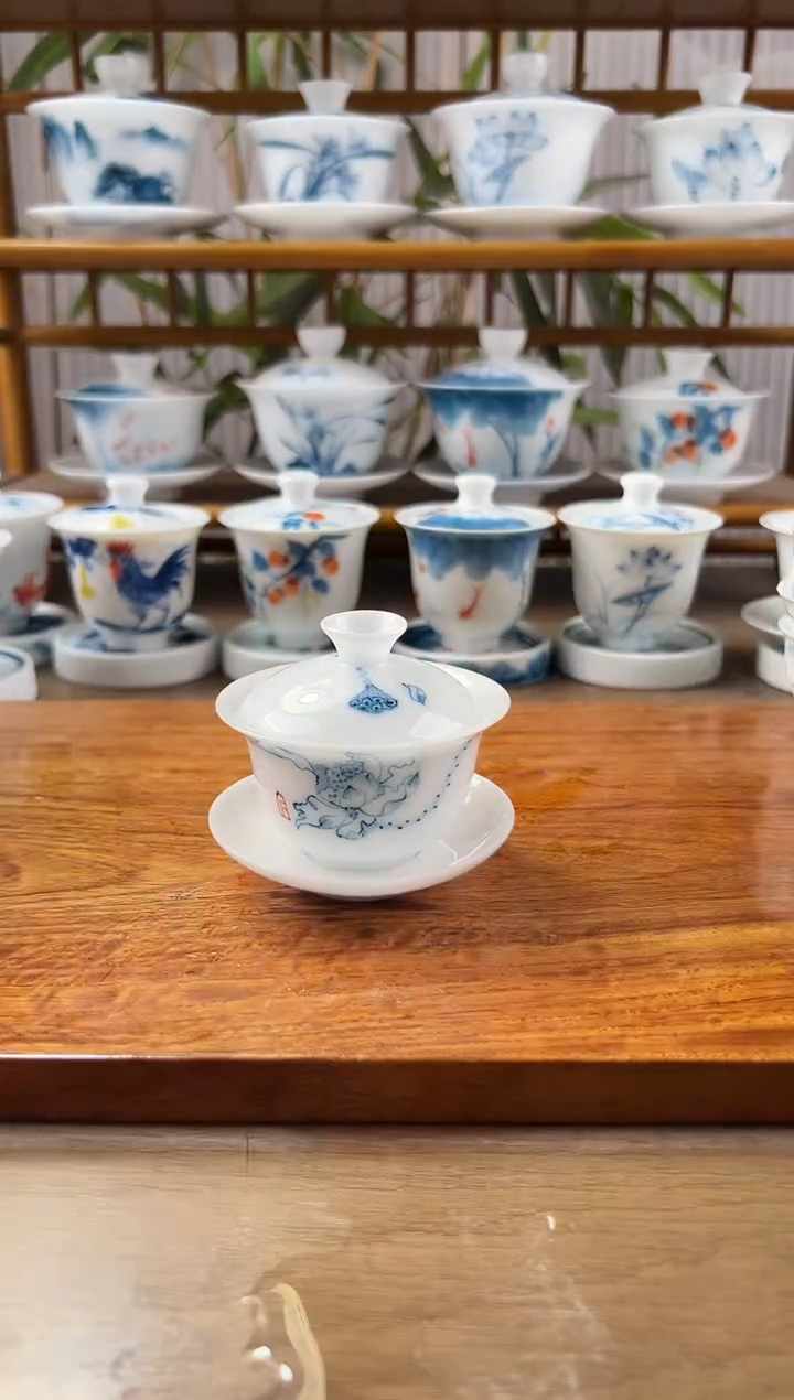 微瑕高冰舞莲80ml三才盖碗