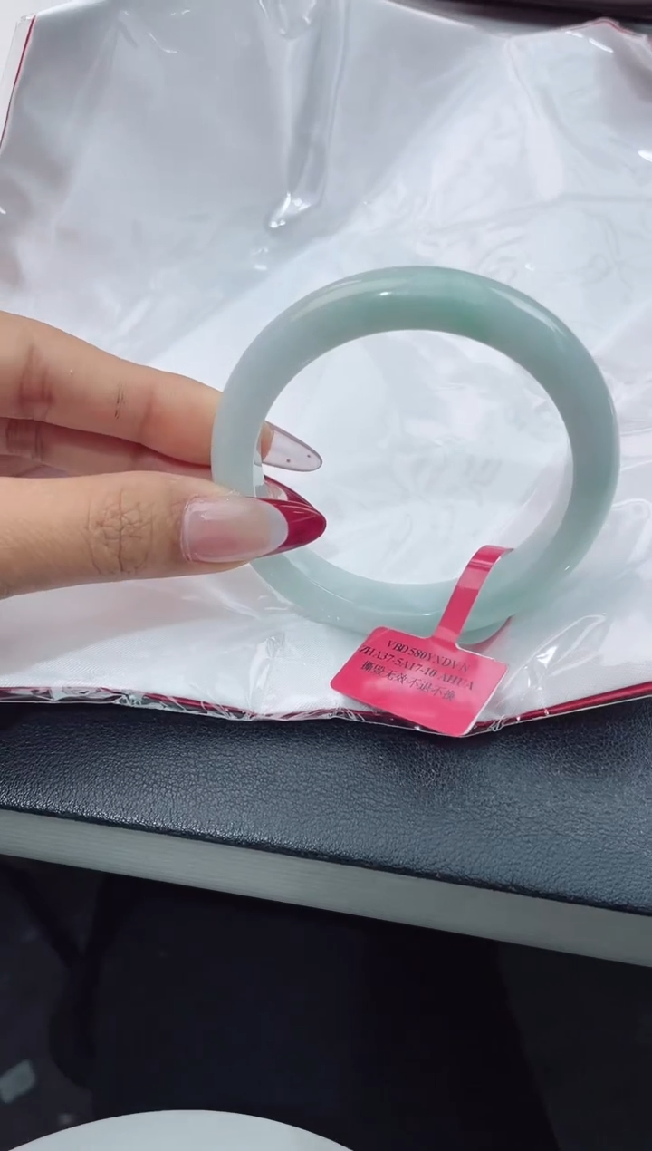 【闪购商品】翡翠手镯未镶嵌1翡翠手镯