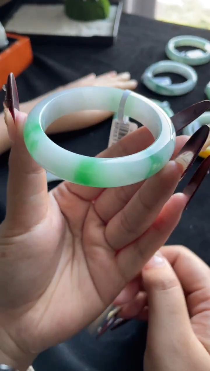 未镶嵌手镯翡翠三天鉴赏期