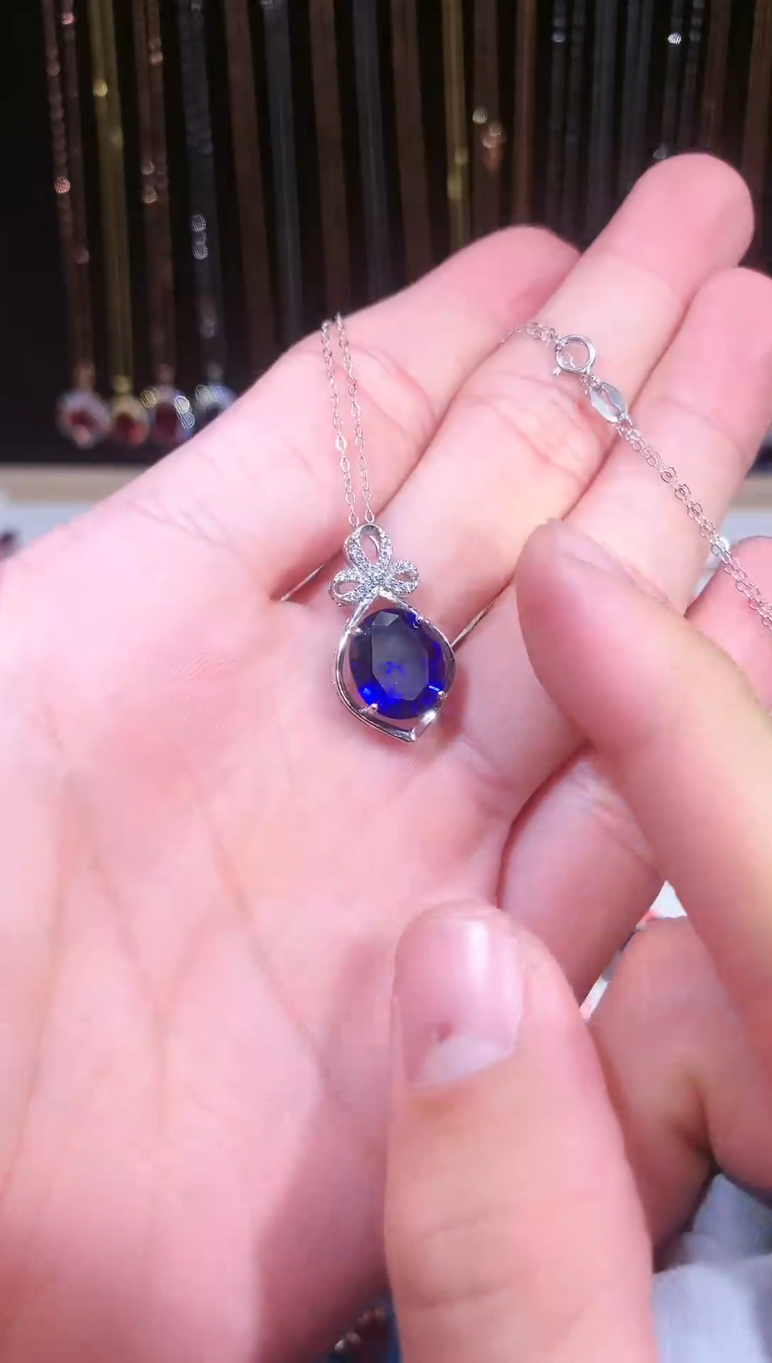 【闪购商品】蓝宝石吊坠(赠链)银S925镶嵌11111