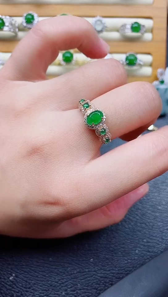 银S925镶嵌戒指翡翠1