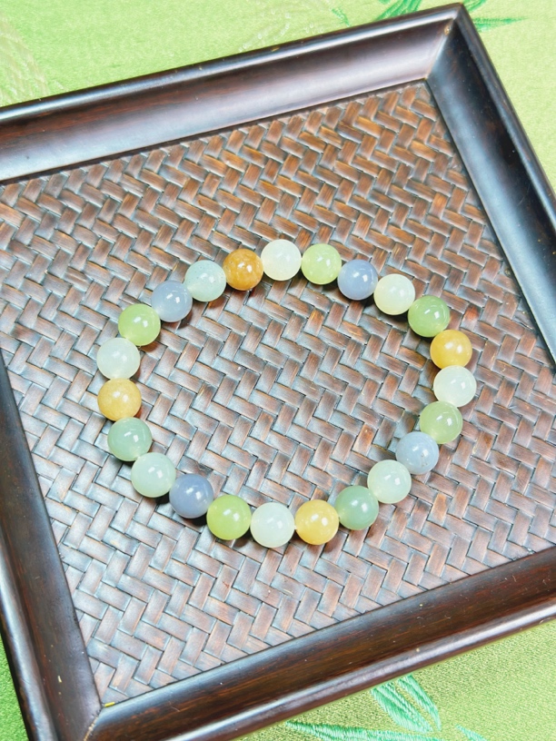 和田玉多宝手串 有一些微瑕8mm