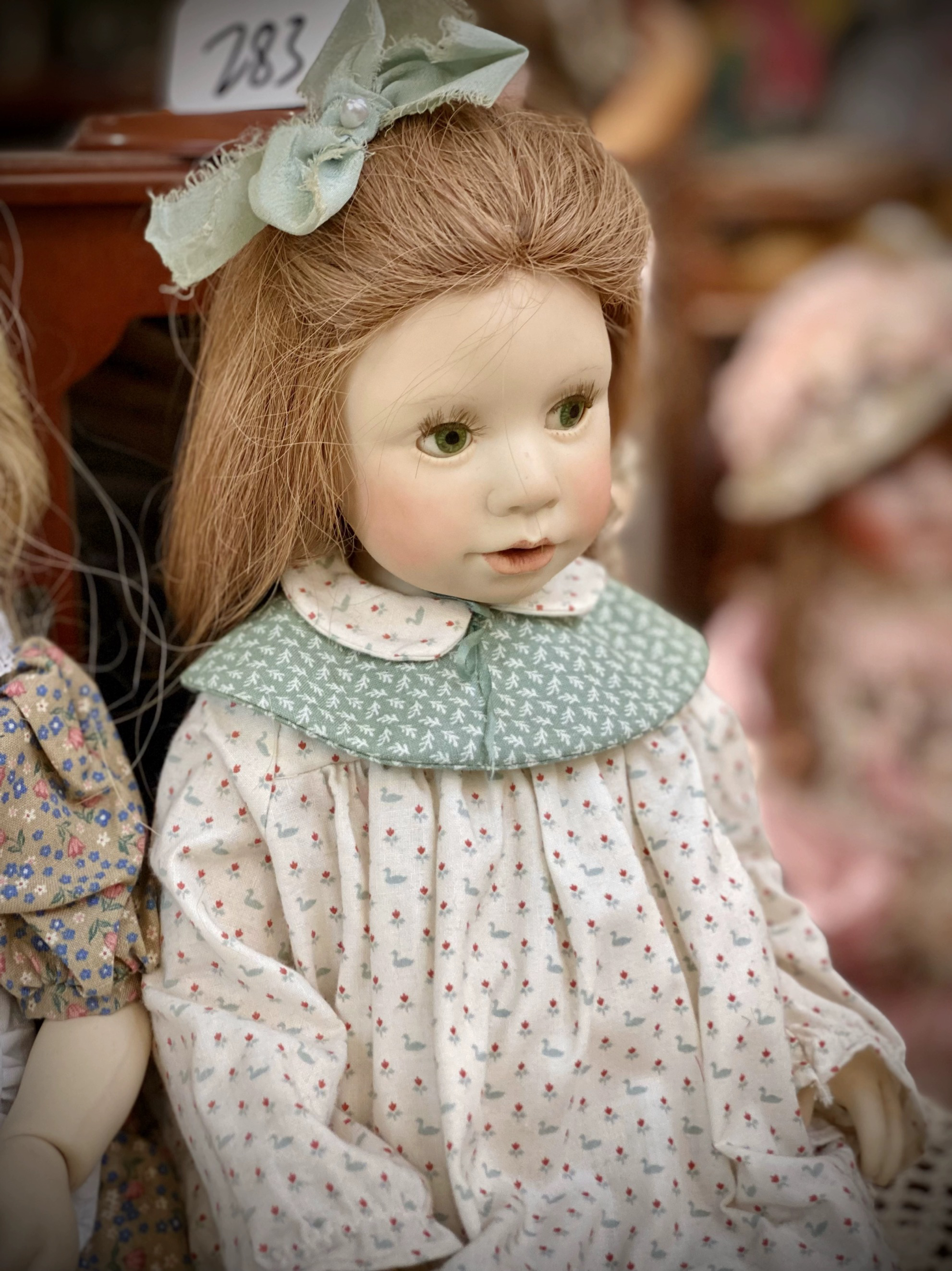 国外古董陶瓷娃娃1986年 售出不退换，顺丰到付，当面验收。