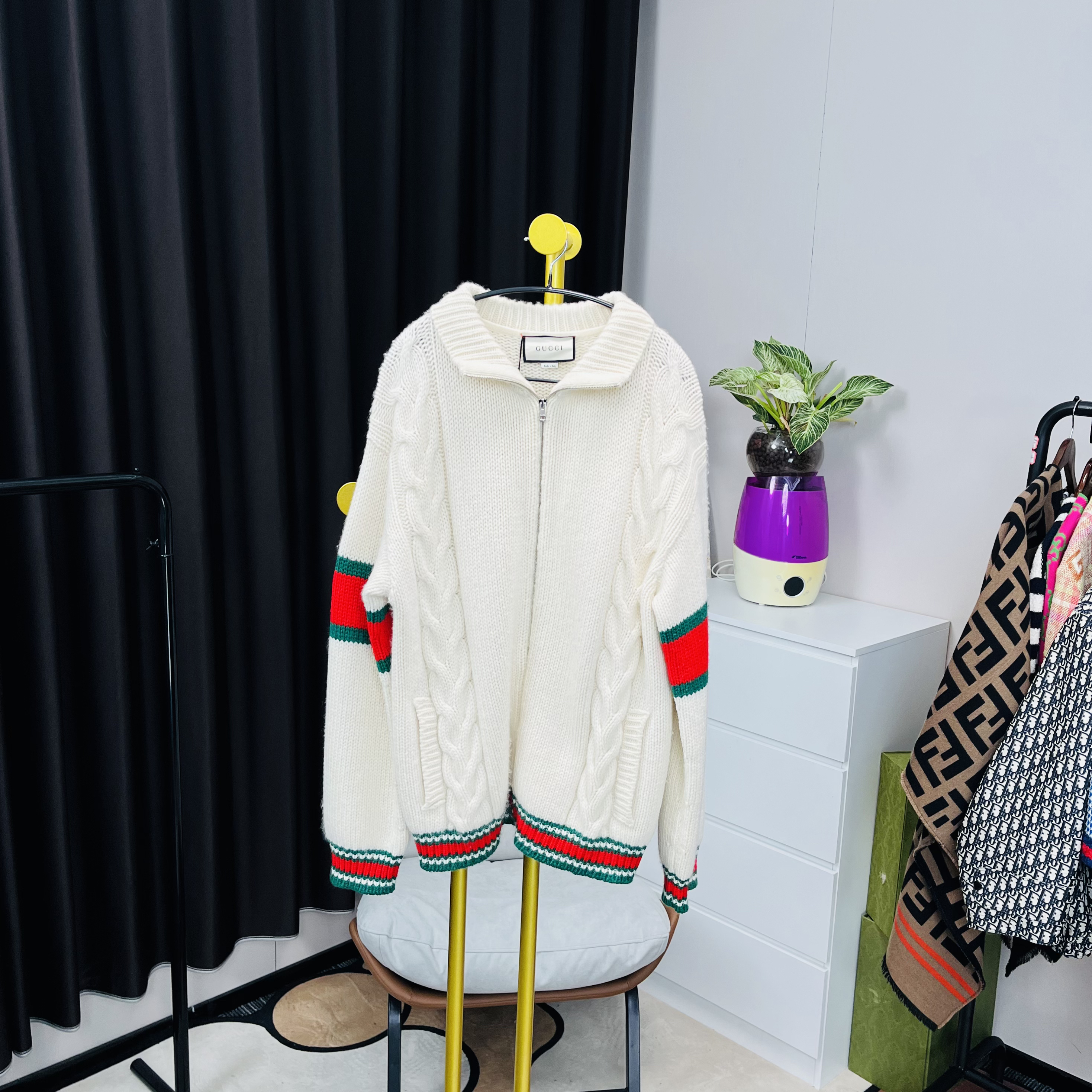 99新 GUCCI/古驰 白色红绿拉链外套 公价10200 M码/99新/无配件