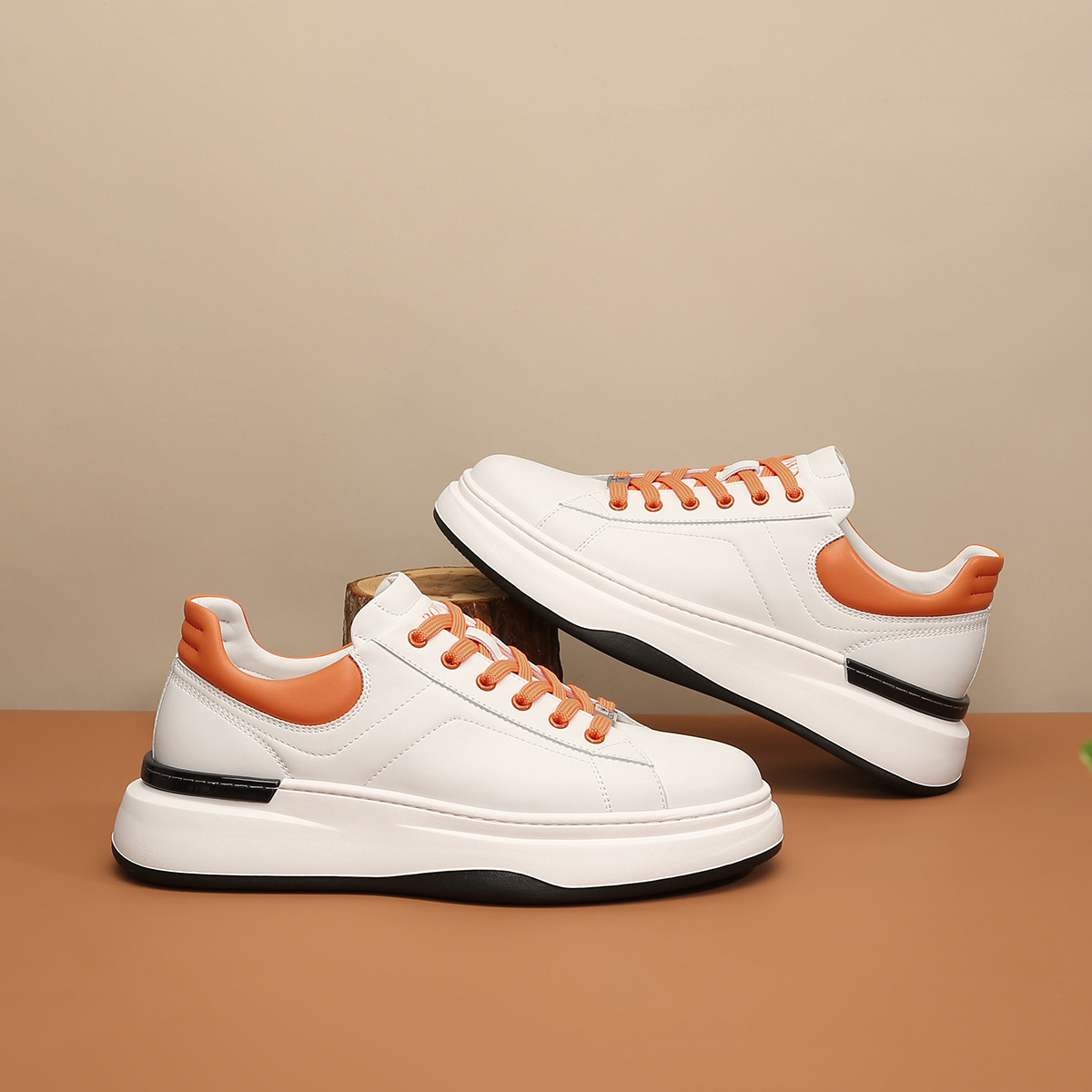 CROWN/皇冠【商场同款】新款透气小白鞋运动休闲皮鞋低帮时尚百搭男