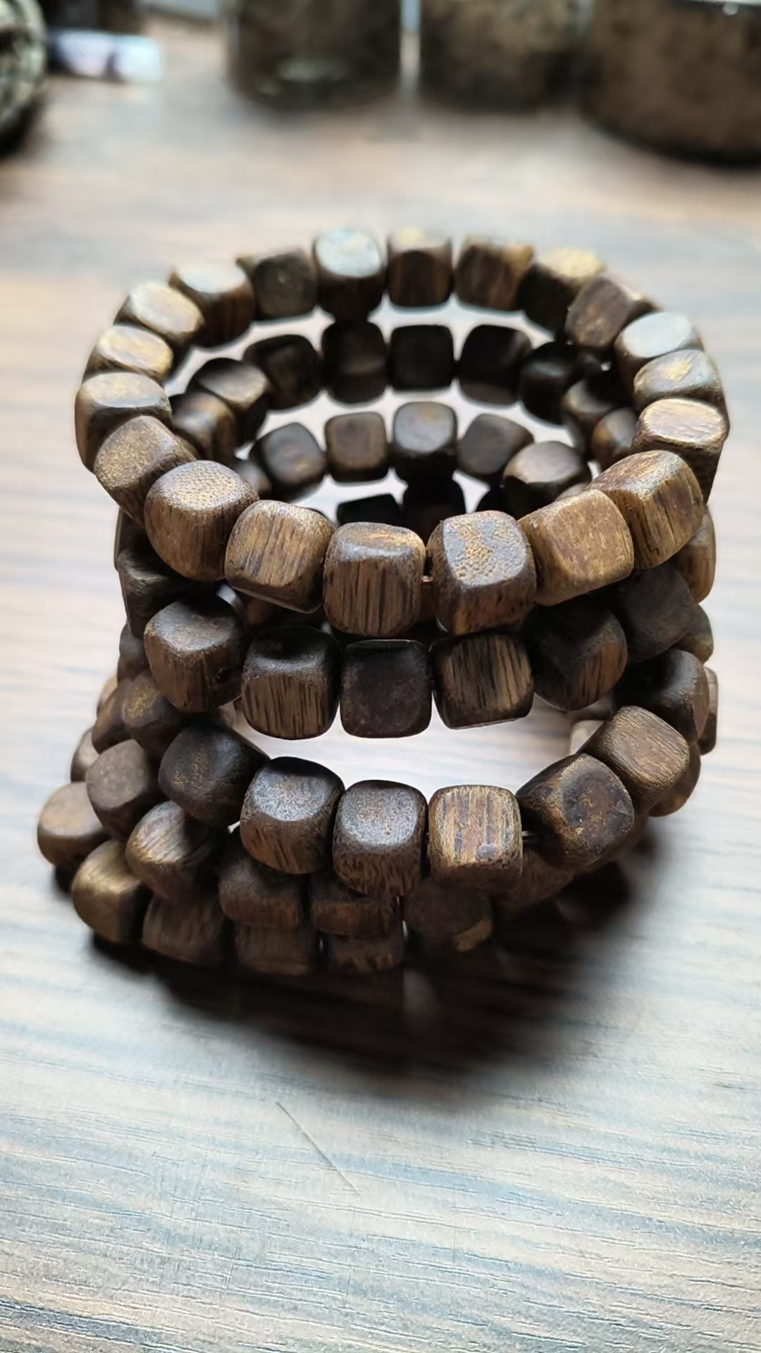 金沙叶奇楠沉香  单圈方珠  0.9   9克+   多样性发一 