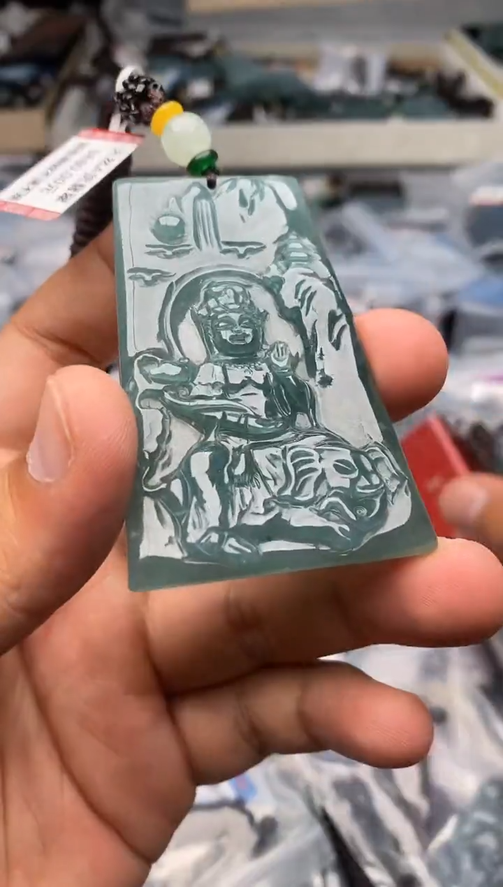 【闪购商品】翡翠颈饰未镶嵌多人