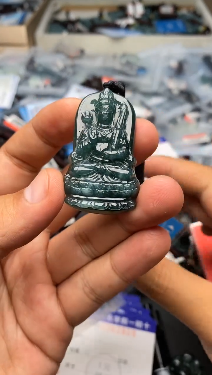 【闪购商品】翡翠颈饰未镶嵌多人