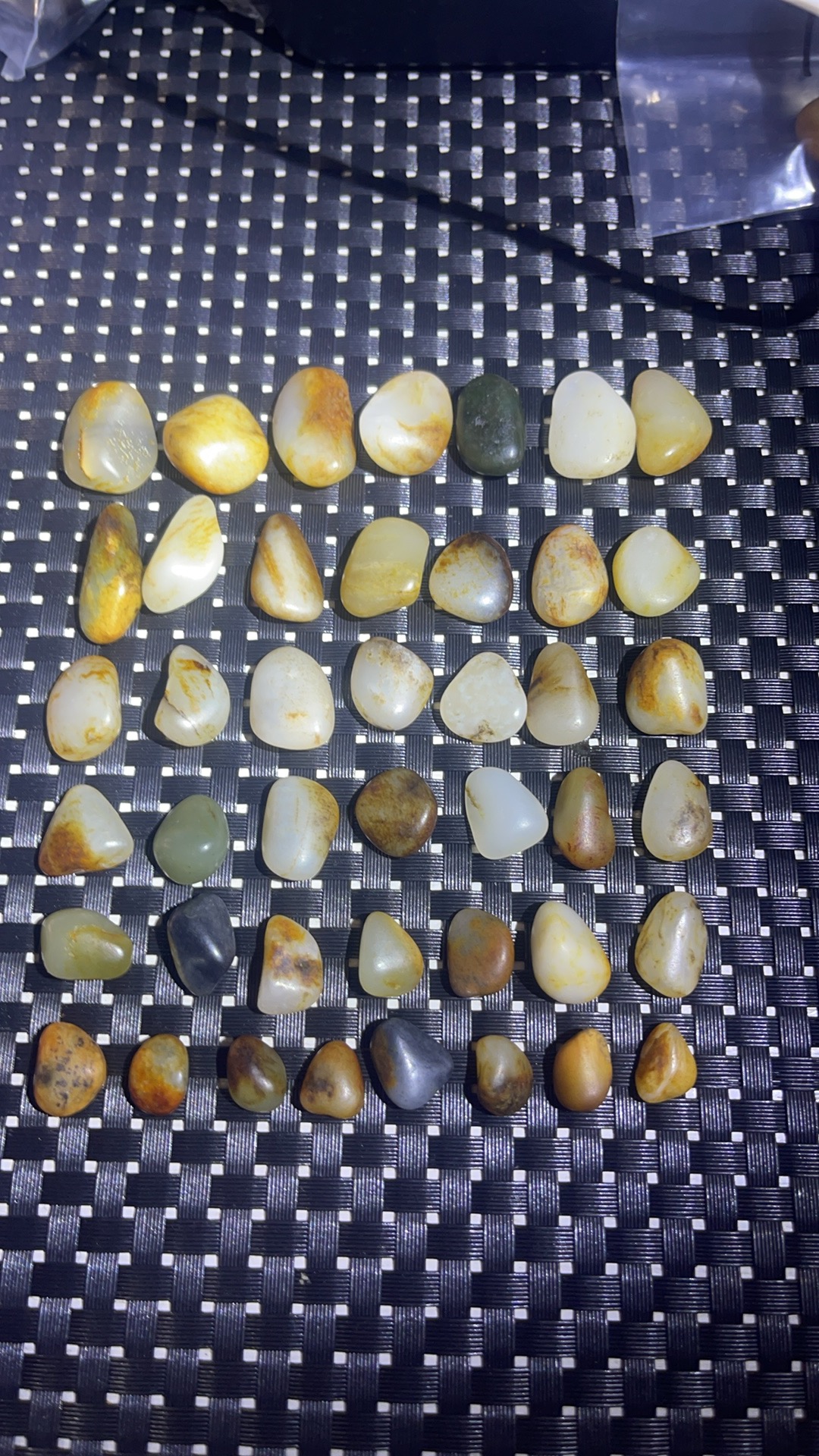 新疆戈壁滩籽料原石