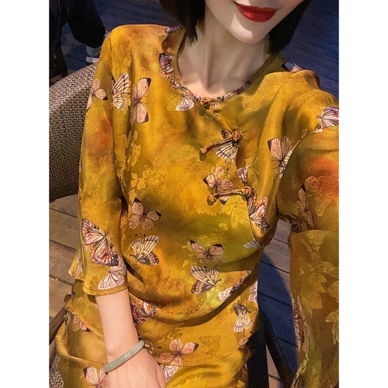 【金蝶】新中式印花斜裁上衣提花透孔螺喇叭袖显瘦上衣