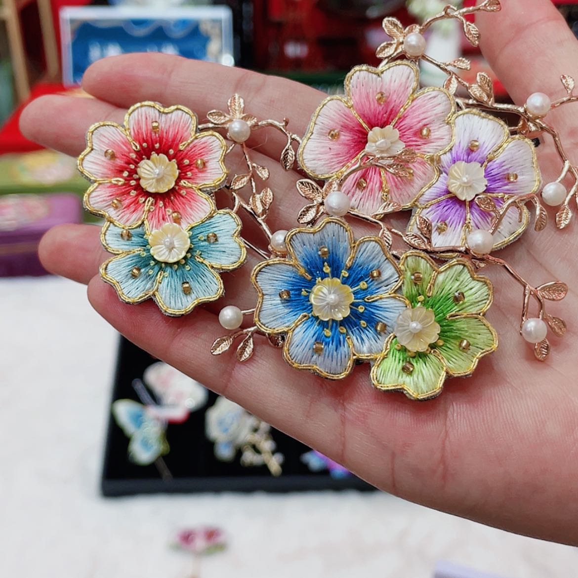【闪购商品】手工敏织绣忆*