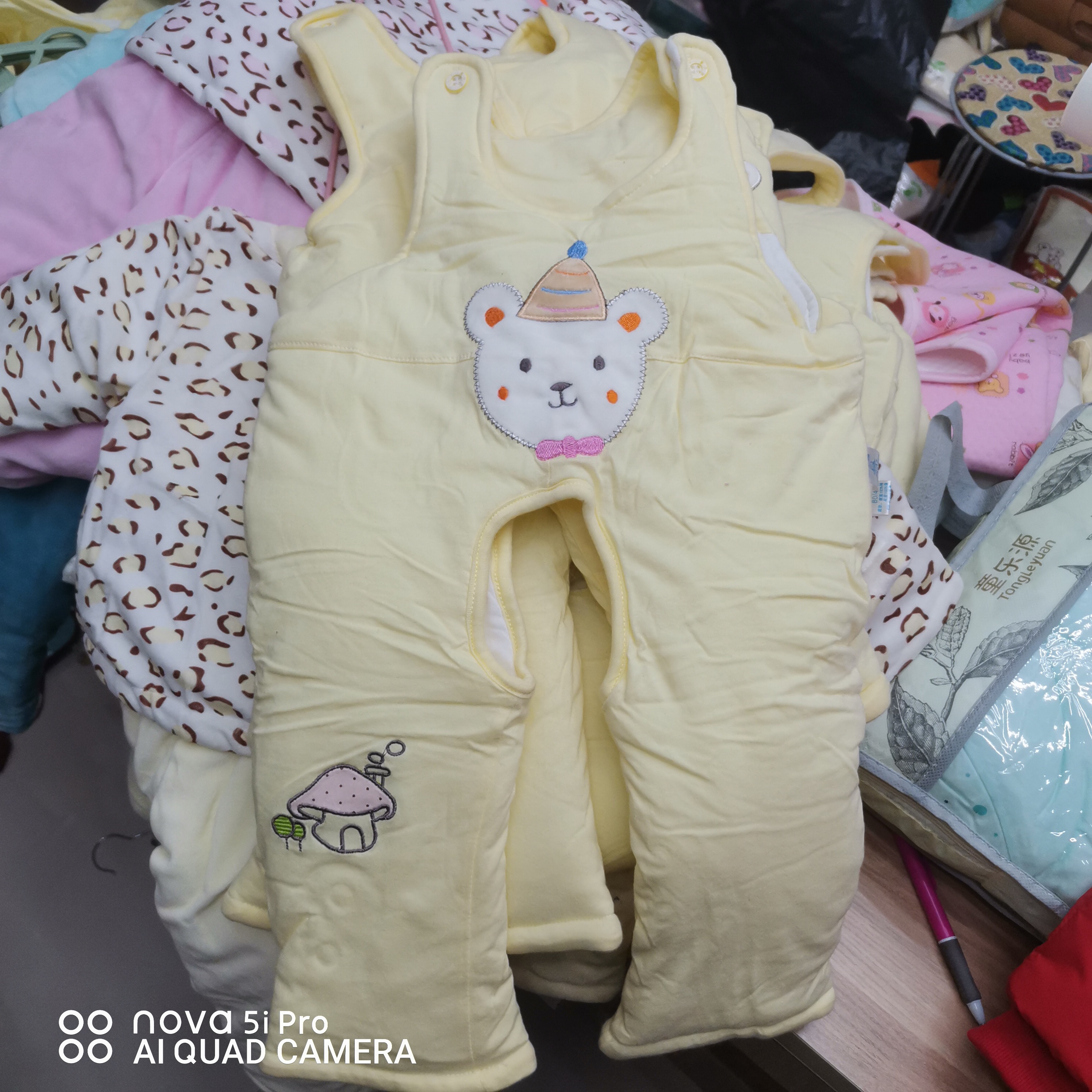 宝宝纯棉背带裤秋冬冬款开裆不退换