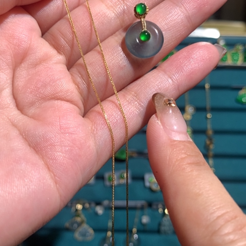 【闪购商品】翡翠吊坠18K金镶嵌