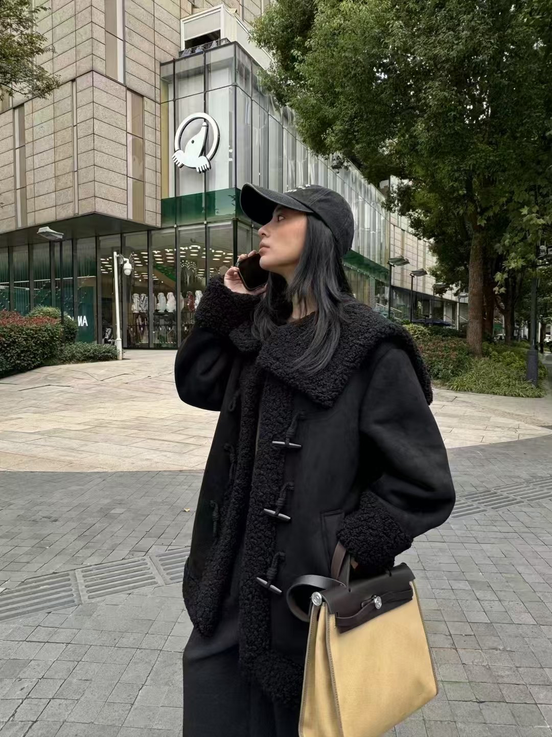 2024秋冬新款立领牛角扣中长款减龄显瘦羊毛外套时尚