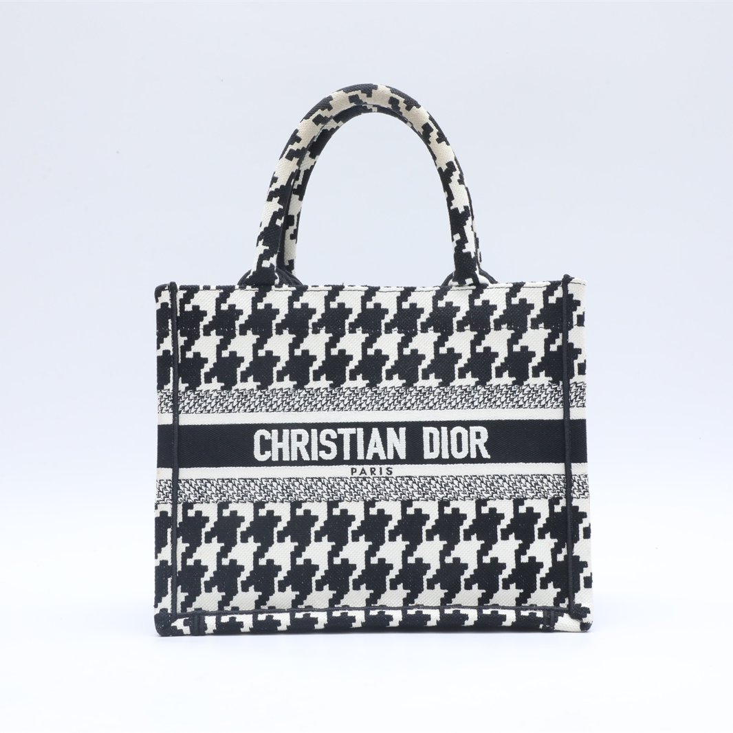99新 DIOR/迪奥 活动新粉 P234450525Book Tote 小号 单肩包
