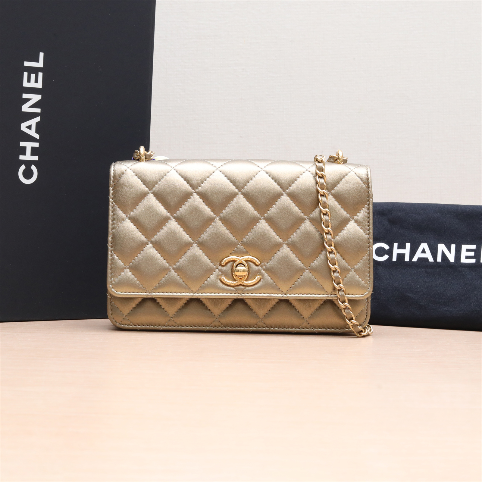 95新 Chanel/香奈儿 663753cf woc 菠萝扣 芯片 单肩包