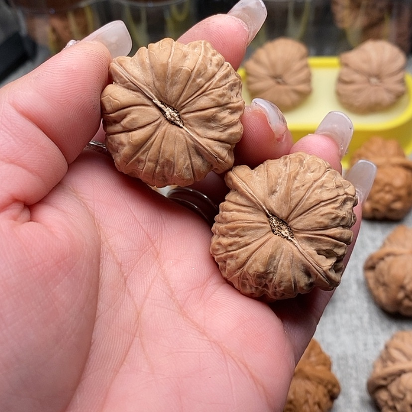 【闪购商品】文玩核桃吊坠飞*39南瓜墩