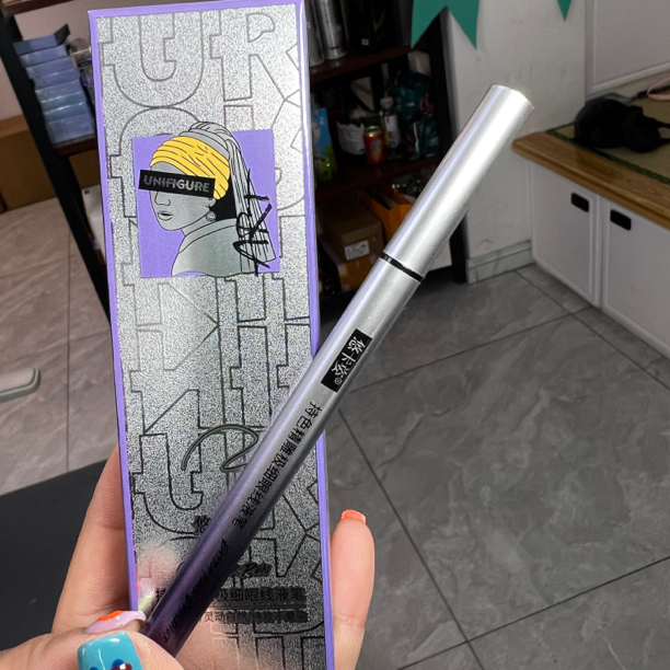 悠卡姿精雕极细眼线笔