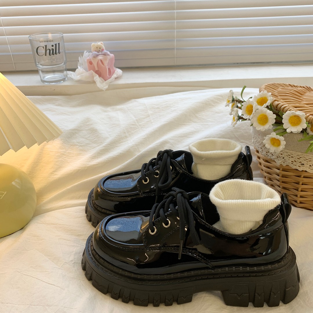 达芙妮沿荐黑色厚底系带小皮鞋女2023年春秋季软底软面新款复古英