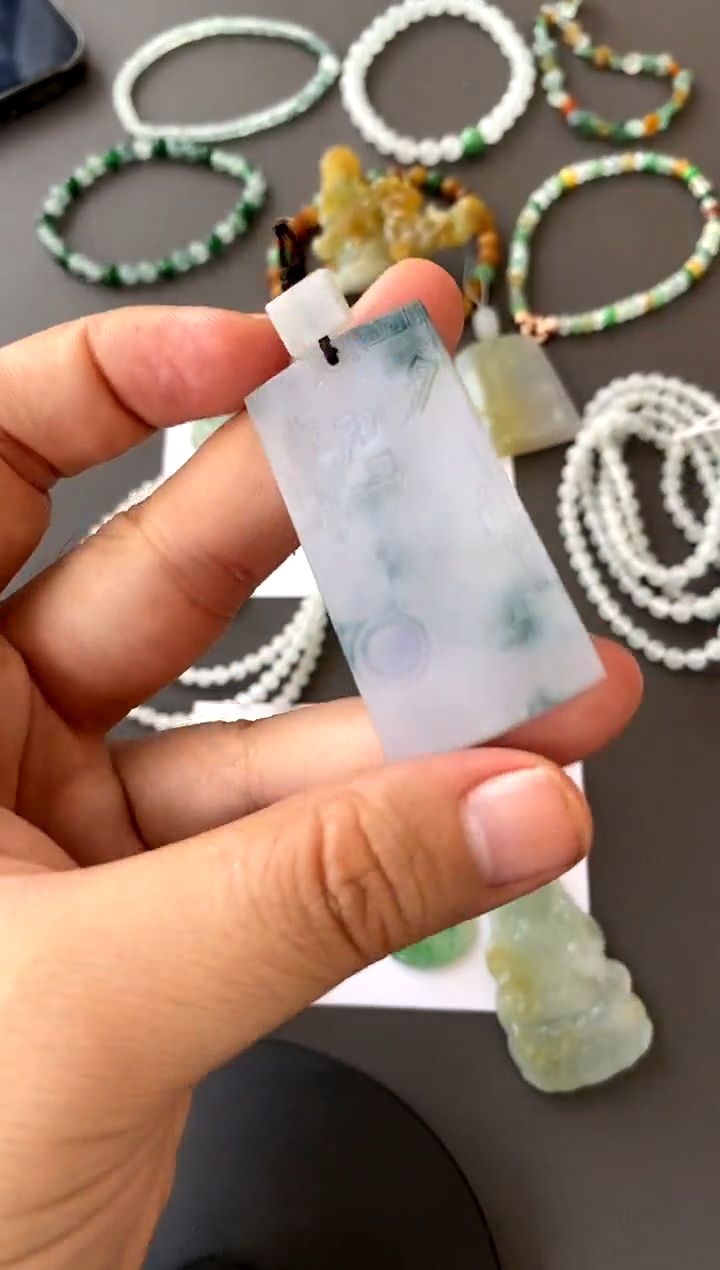 【闪购商品】定制翡翠未镶嵌挂件
