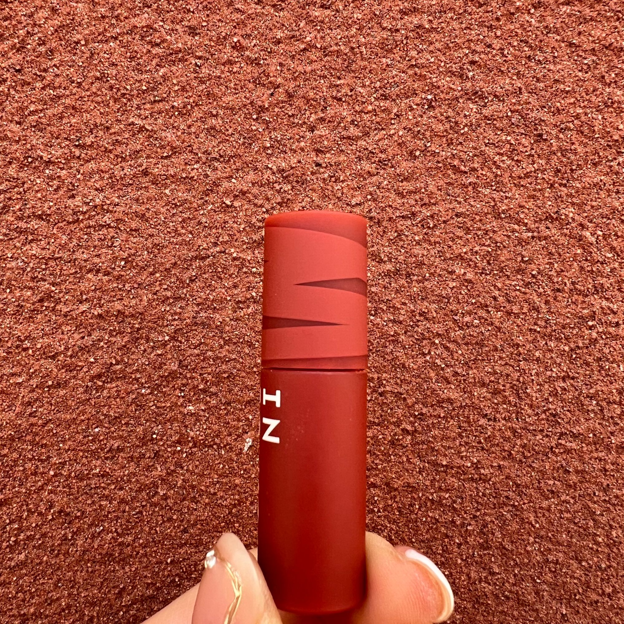 162#温柔到心醉 谁涂谁美丽 唇颊两用唇泥em01