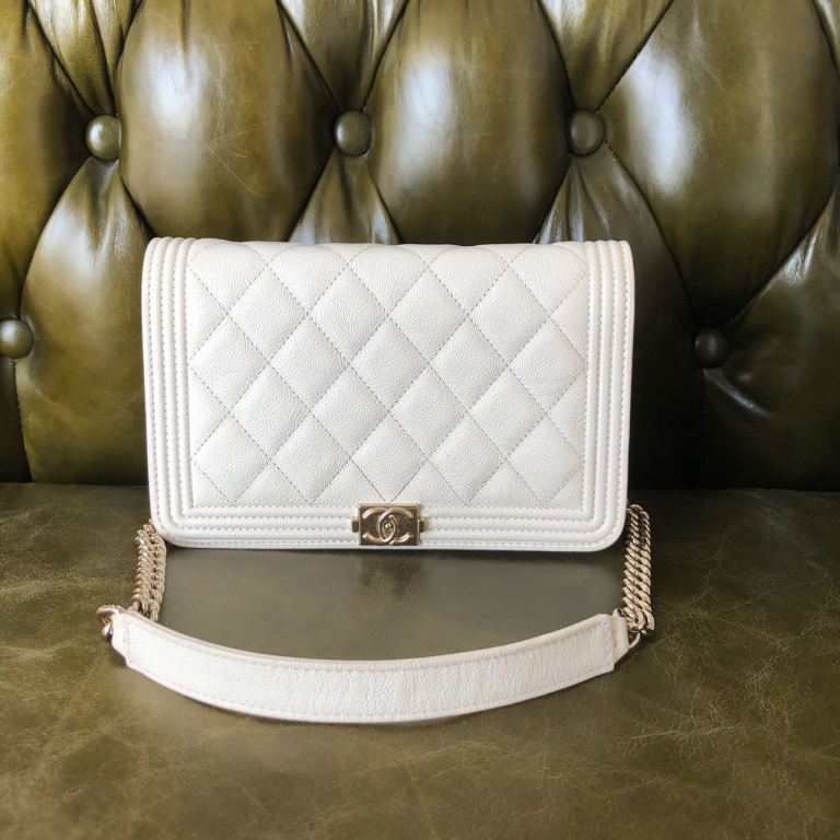 安洁利严选 香奈儿leboy白色woc包WHZ411281