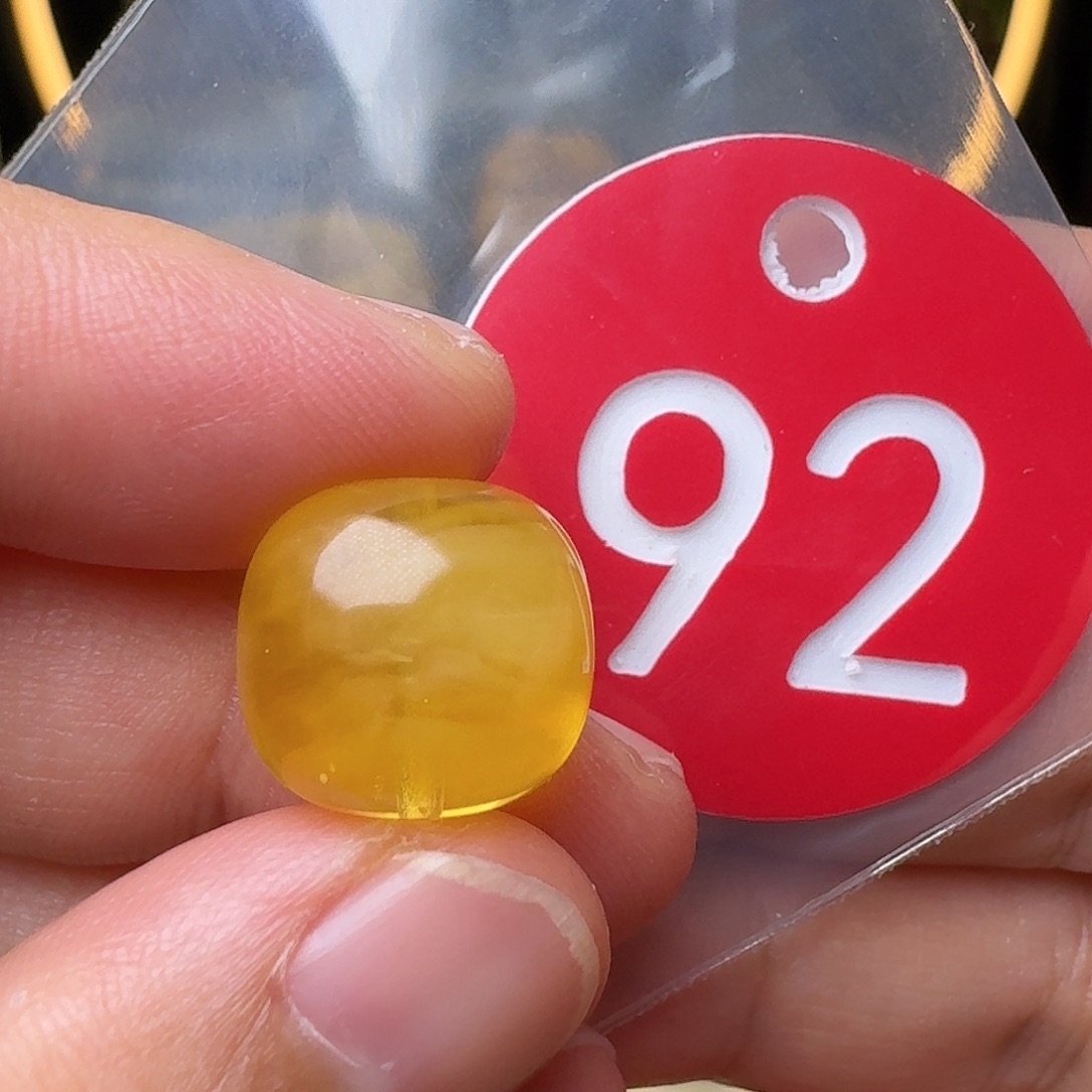 蜜蜡裸石未镶嵌金沙13.6m m