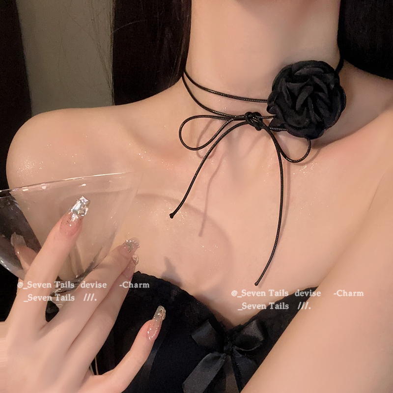 非金属皮质项链 暗夜玫瑰花choker项链秋冬高级山茶花系带颈链367