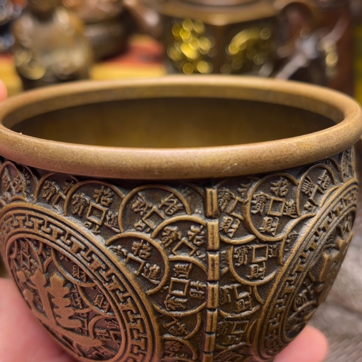 精美铜器批发档口