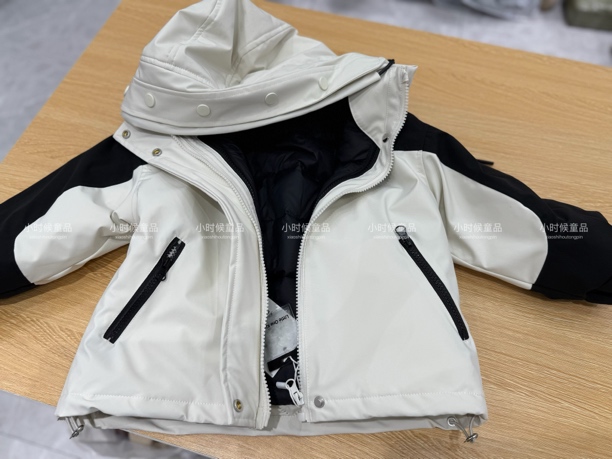 小童可拆卸羽绒服冲锋衣