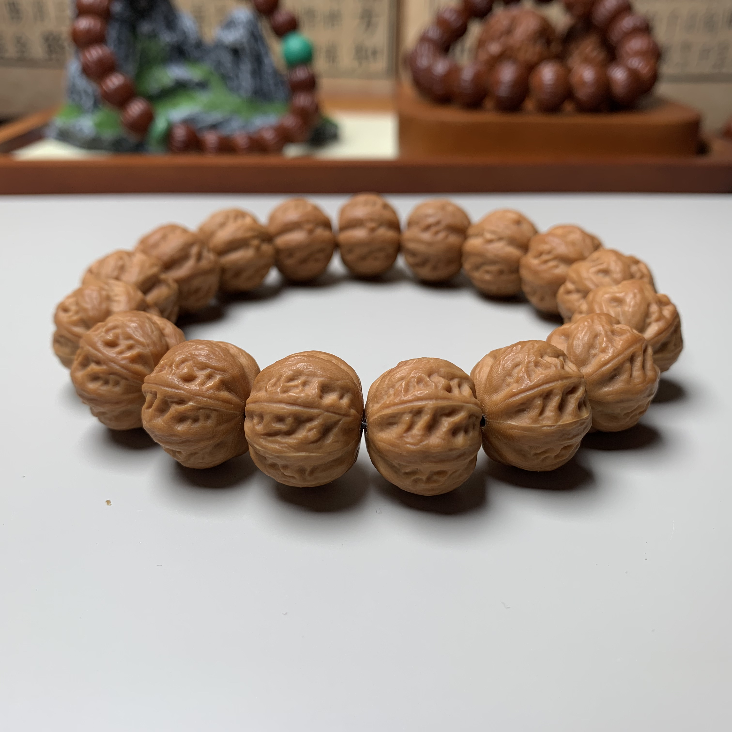 【粗筋霸王龙】_聚宝盆雕刻大粗筋八棱 _猴头手串-原皮原色 17mm