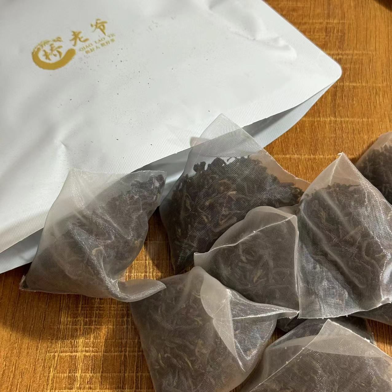 2008年 布朗红宝石 普洱茶 散熟 80g/包