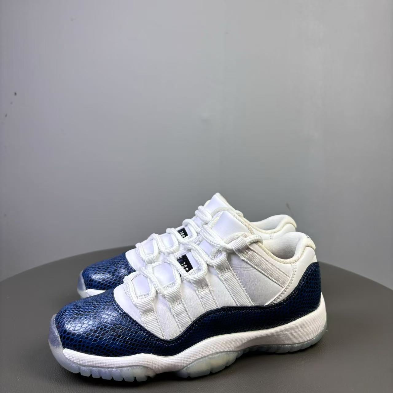 99新 AIR JORDAN 36码 AJ11蓝蛇 蓝白球鞋 非原盒