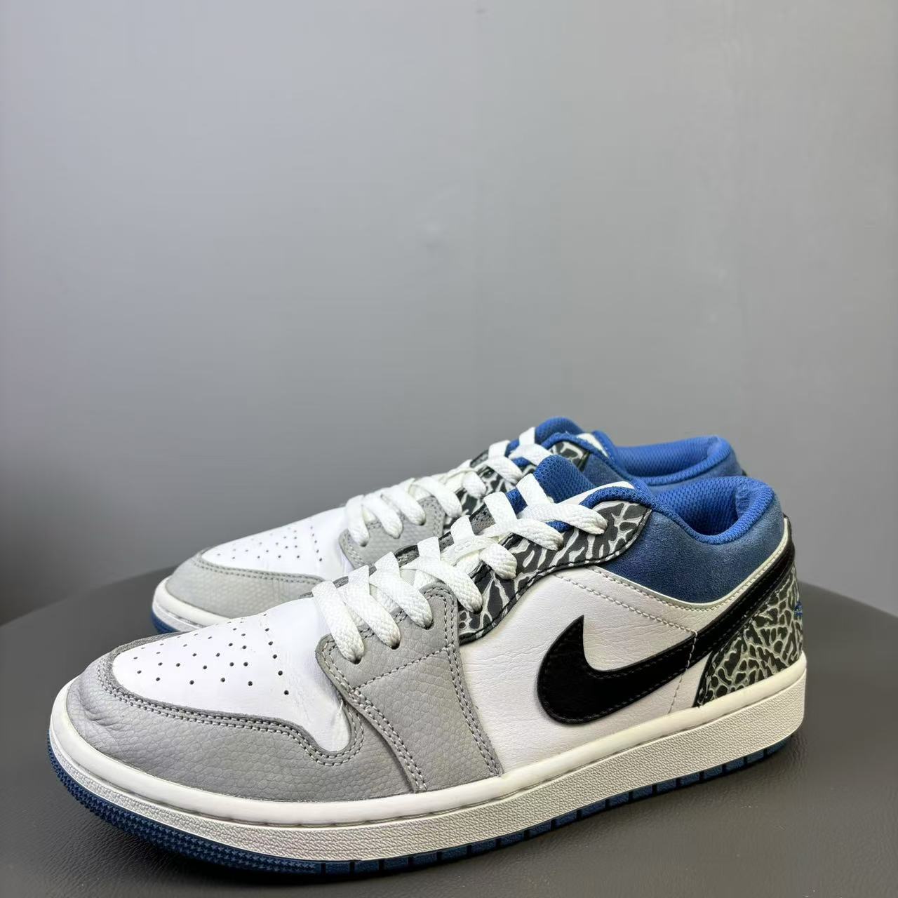 90新 AIR JORDAN 42.5码/内长270 AJ1低帮 白蓝板鞋 非原盒