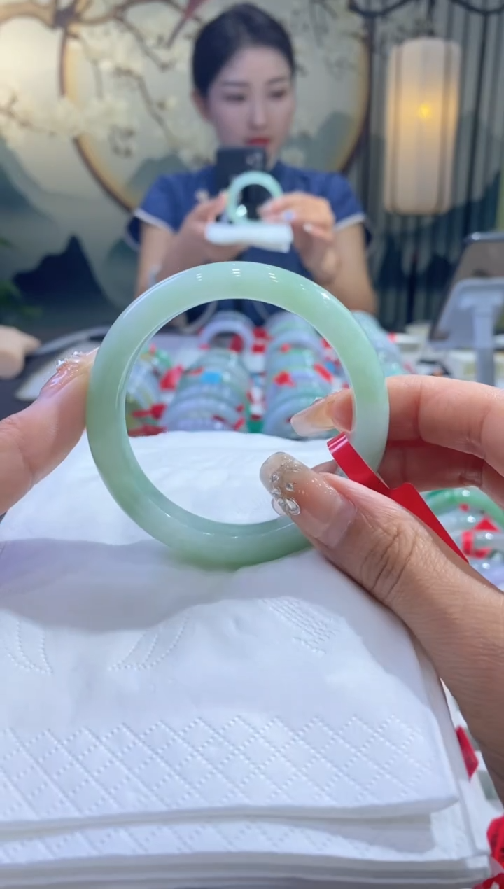 【闪购商品】翡翠手镯未镶嵌99905928