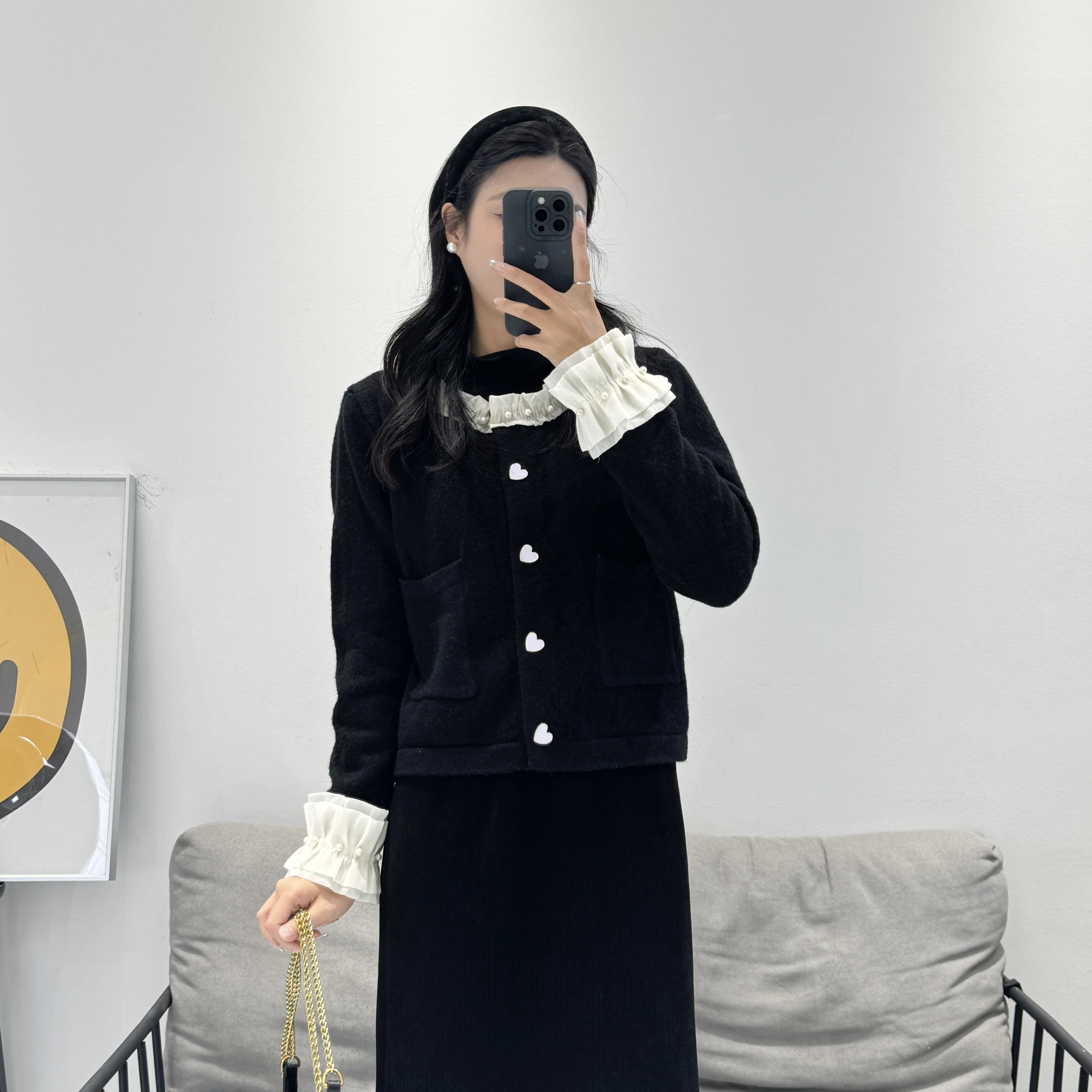 【大美丽定制】2024春季新品  黑色爱心纽扣荷叶边精致小外套