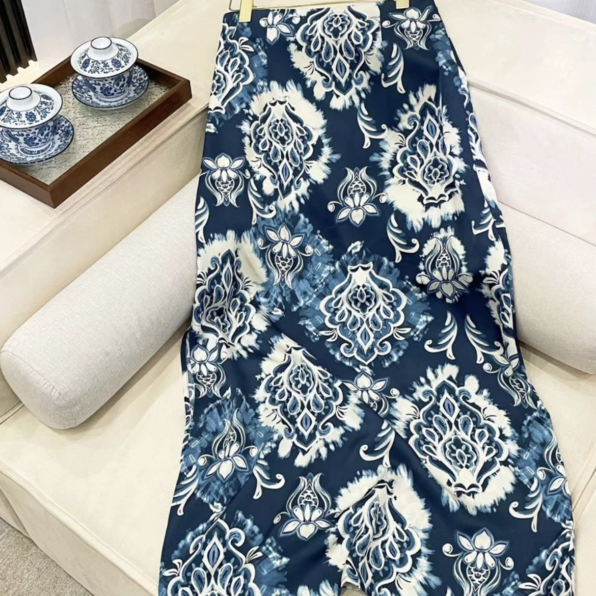 含香服饰 小众国风青花瓷花纹显瘦半身裙长裙