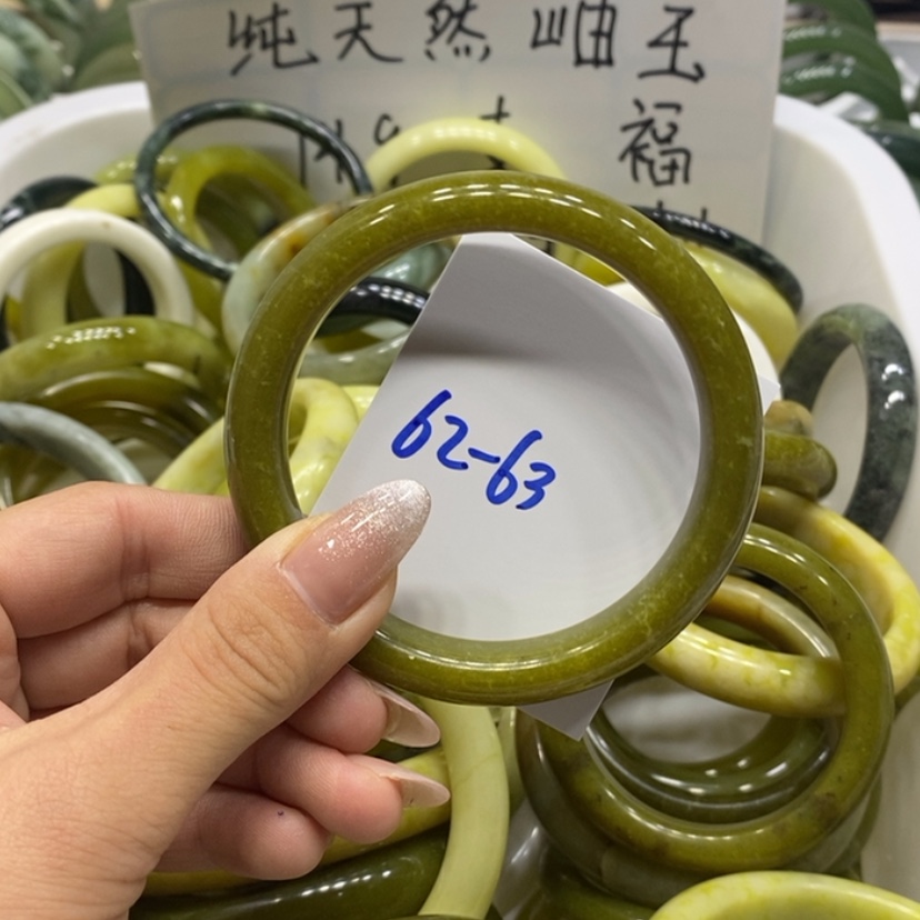 【闪购商品】蛇纹石玉手镯未镶嵌51