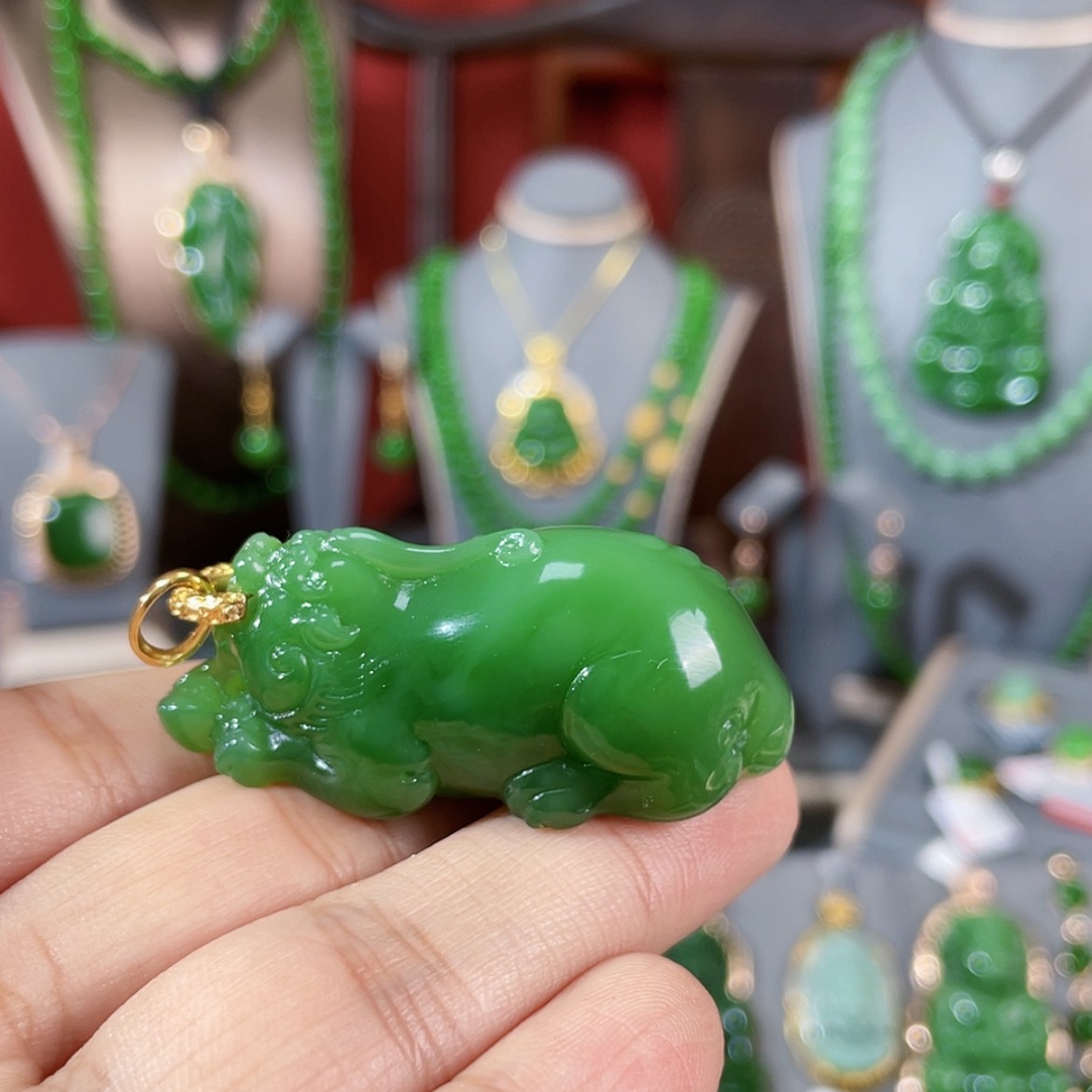 【闪购商品】和田玉（碧玉）吊坠不含链18K金镶嵌