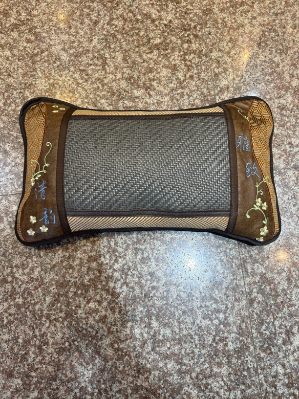 金丝楠木小叶桢楠绣花刨花香粉枕头靠枕护颈枕助睡眠车载枕