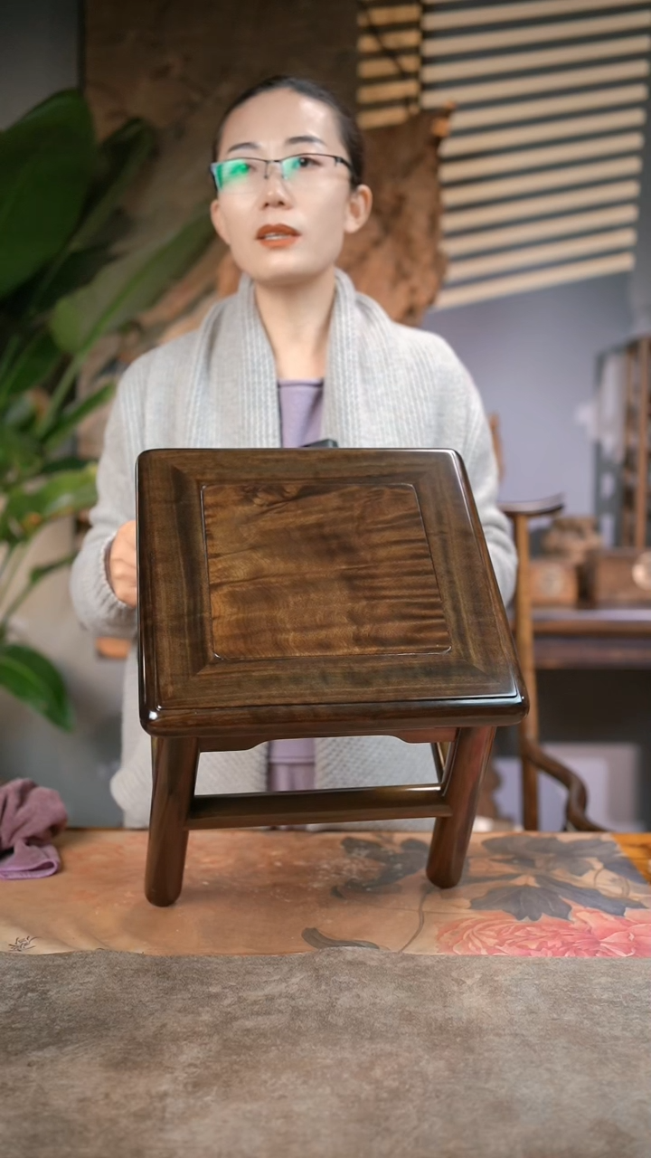 【闪购商品】金丝楠阴沉木富贵凳子7
