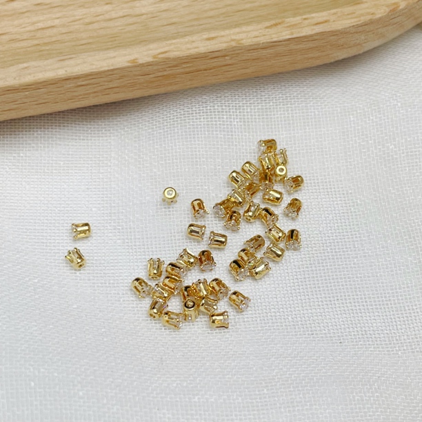 左夕M1994【5克金底白钻卡2圆形爪钻】铜镀银高保色DIY手链项链配件