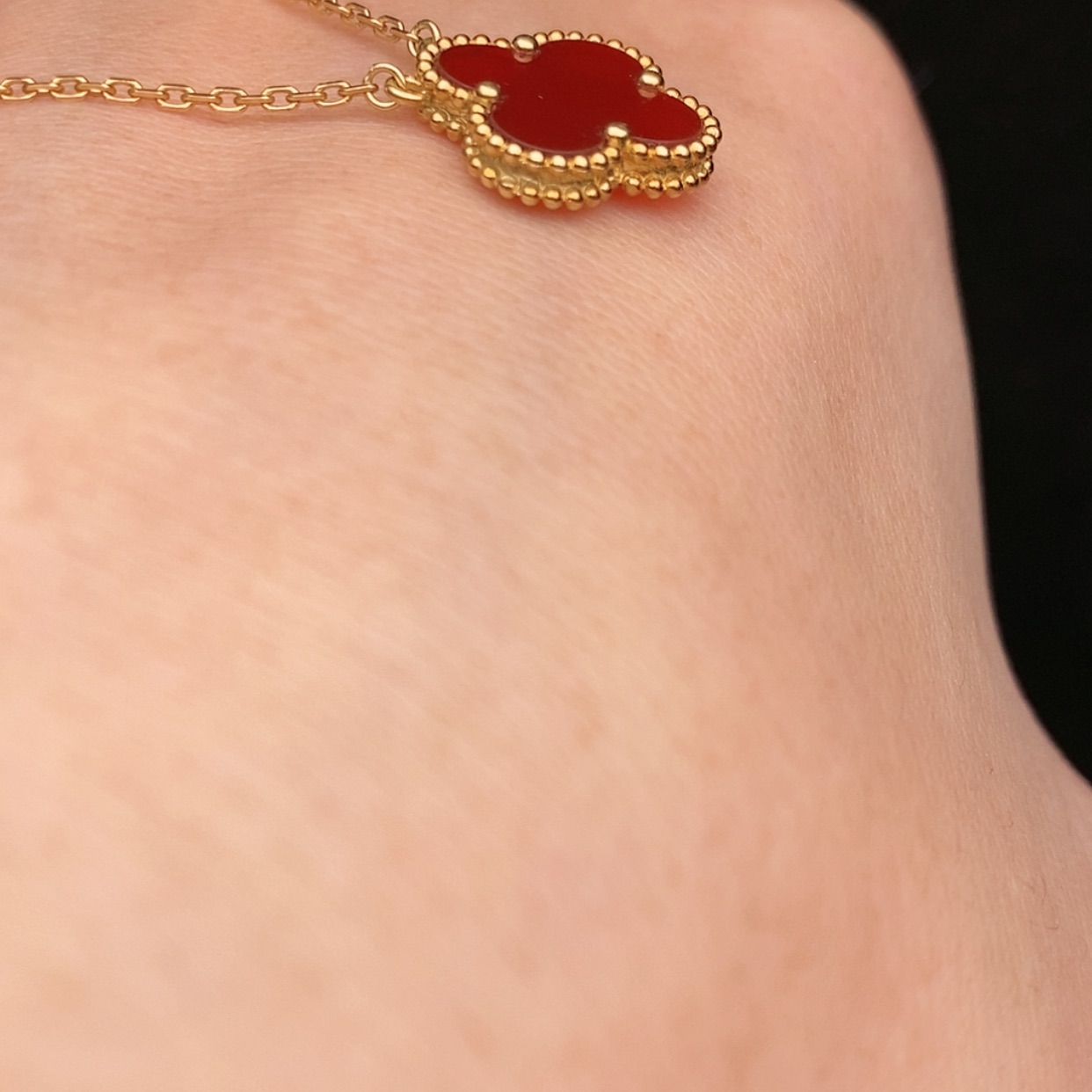 【闪购商品】玛瑙/玉髓颈饰18K金镶嵌