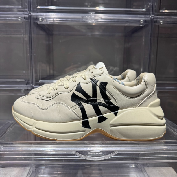 90新  41码 二手 无盒 GUCCI古驰 Rhyton  印花 老爹鞋 米白色