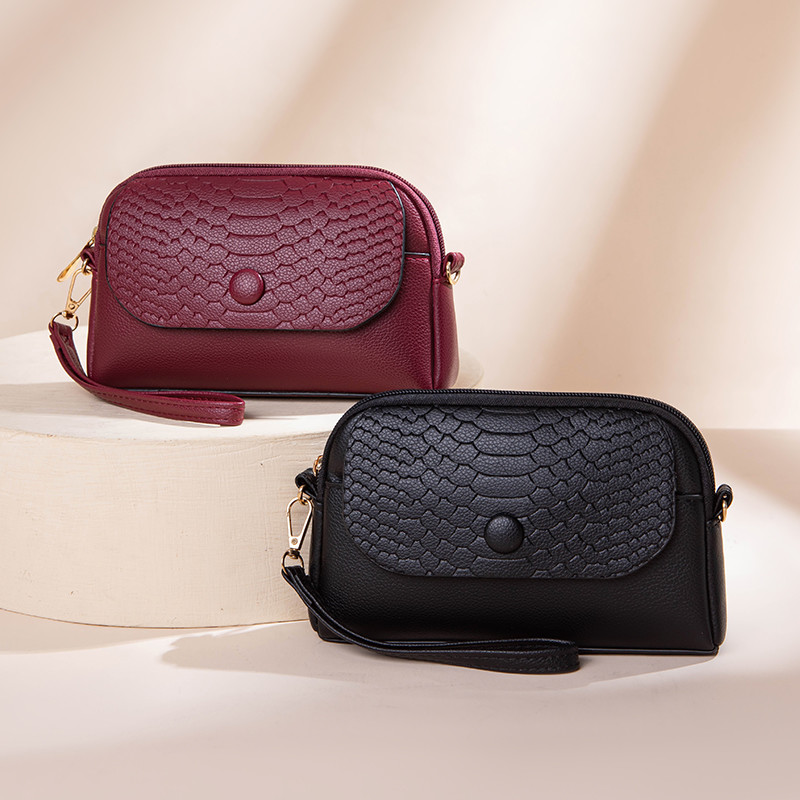 佐木希斜挎包休闲女款包包女包手机包爆款新款时尚百搭单肩小挎包