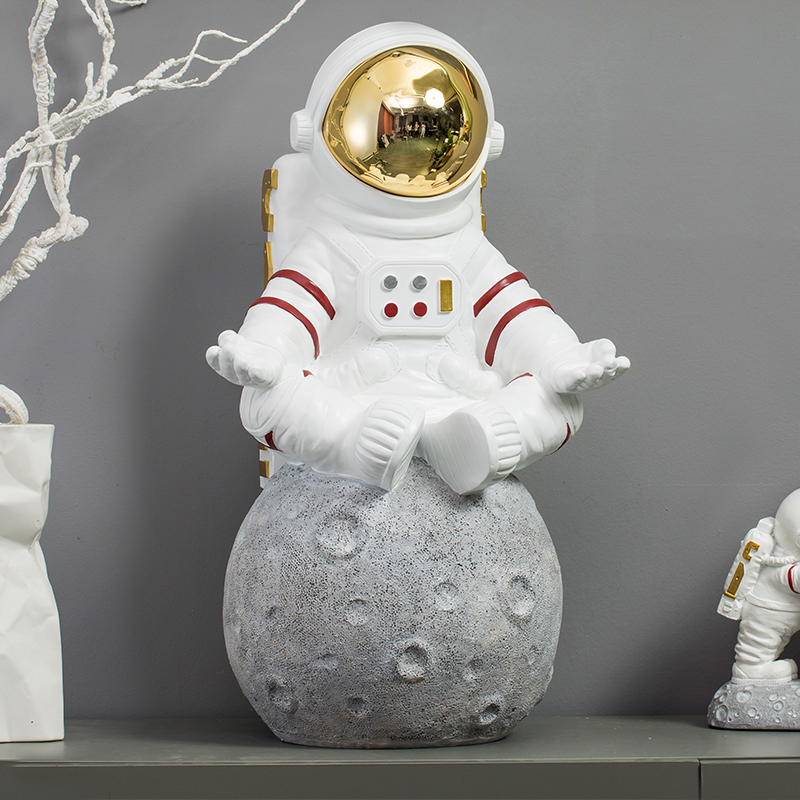 宇航员打坐落地摆件客厅电视柜玄关柜装饰品书房办公室创意太空人