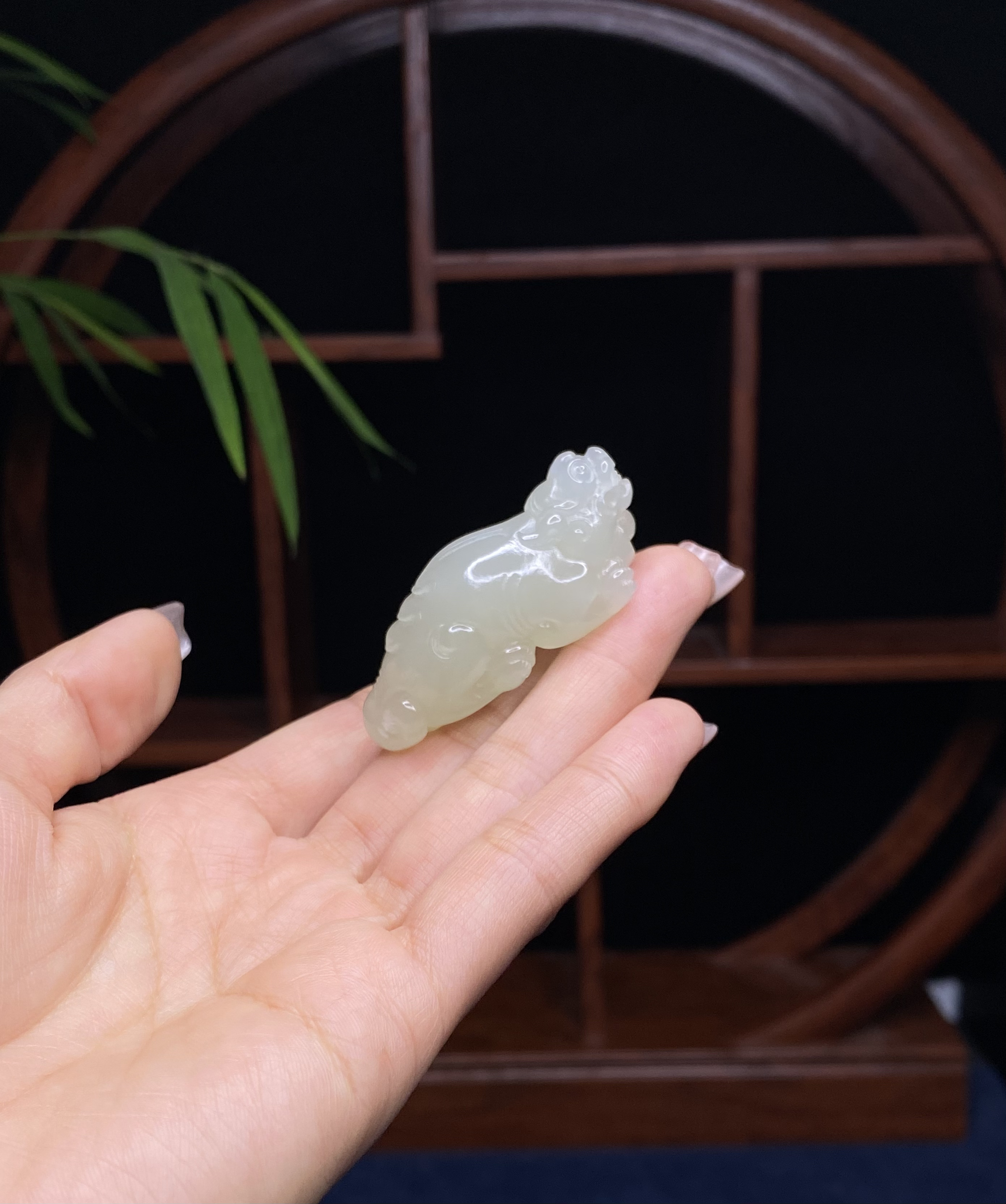 和田玉青海料《貔貅》玉质细腻 纯净 起冰 尺寸50*16.8*21㎜重25克