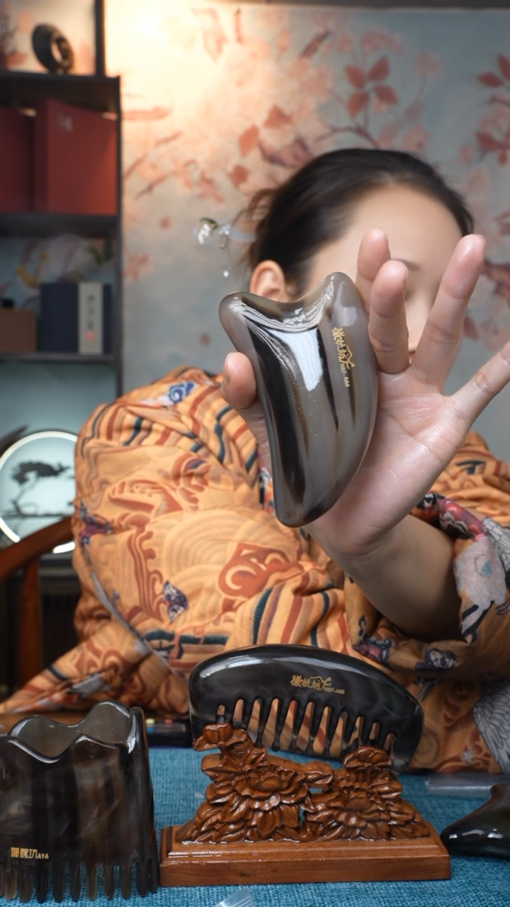 【闪购商品】黑金刚LU2203