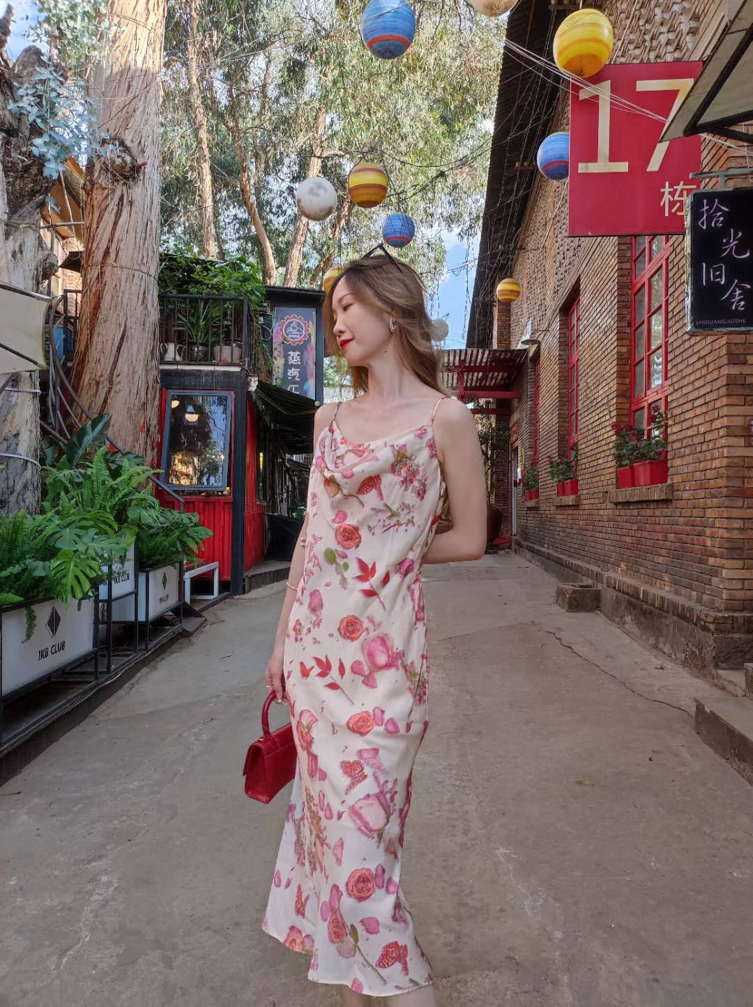 23夏款吊带性感桑蚕丝印花连衣裙1122320823¥1699